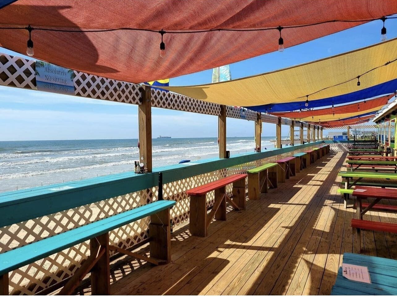 Beachfront Deck Bar & Grill